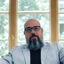 Prof. Dr. Rodrigo Bitencourt, founder and professor of Philosophy, Theology and History of Nous